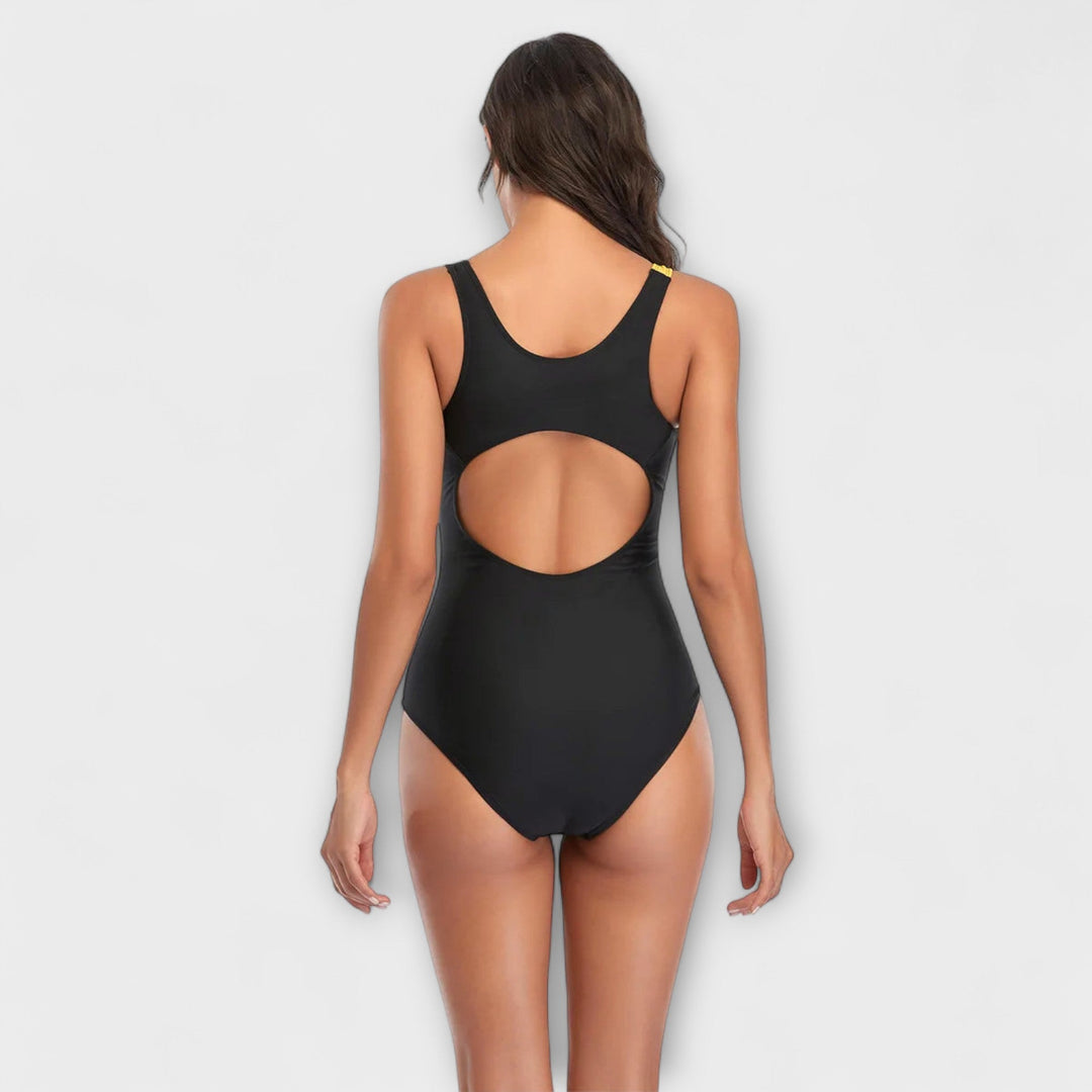 Inês – Traje de baño deportivo con recortes
